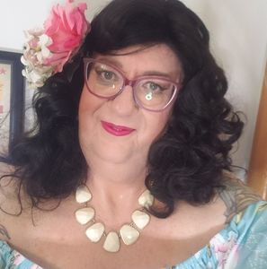Meet your Posher, Stacy lyn
